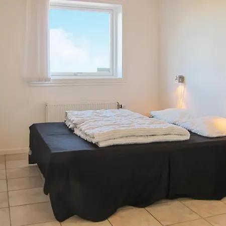5 Bedroom Cozy In בית נופש