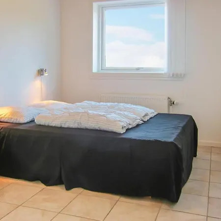 5 Bedroom Cozy In Dom wakacyjny
