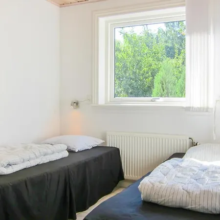 5 Bedroom Cozy In Dom wakacyjny Hasle