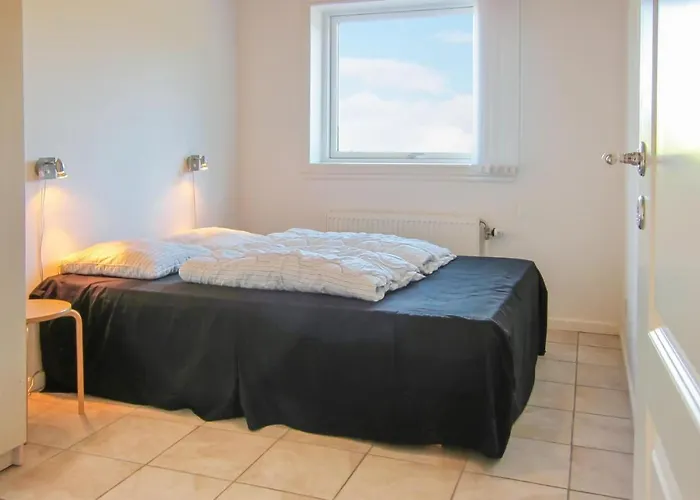 5 Bedroom Cozy In Casa vacanze