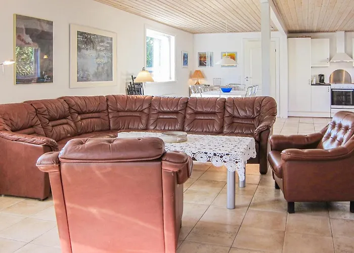 5 Bedroom Cozy In Casa vacanze Hasle